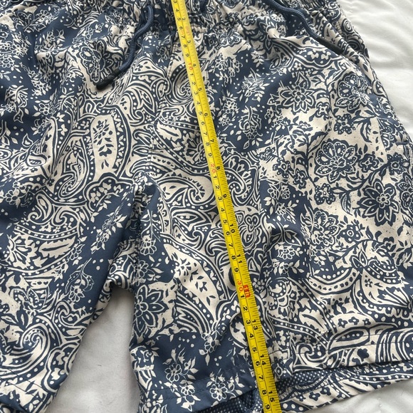 Abercombie Shorts - Swim Trunks - Size XS- Paisley Blue Color way - Like New - Picture 4 of 10